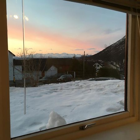 Sentralt Plassert Leilighet Ved Sherpatrappen Tromsø Exteriér fotografie