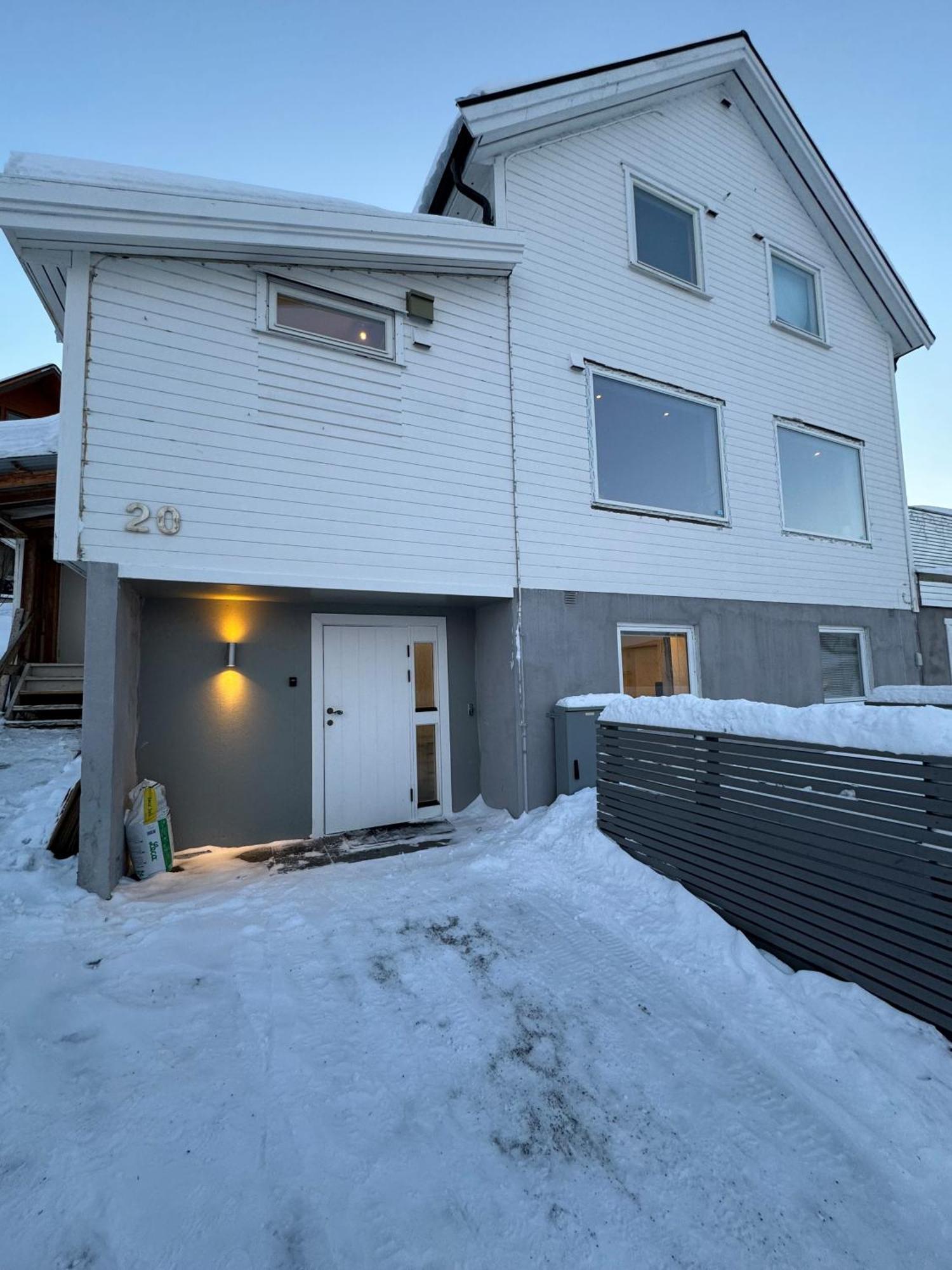 Sentralt Plassert Leilighet Ved Sherpatrappen Tromsø Exteriér fotografie